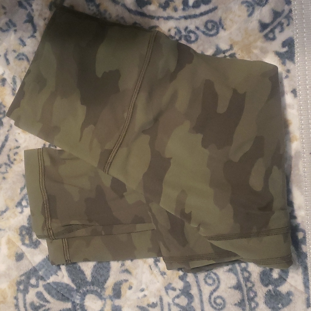 Lululemon Align,  size 6